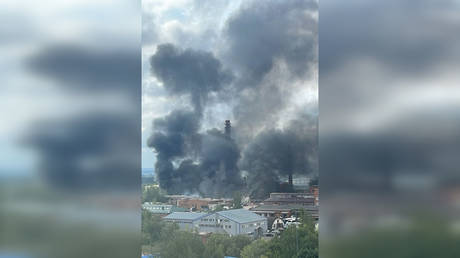 Мощный взрыв прогремел на заводе оптического оборудования в Подмосковье