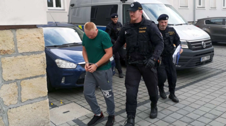 Чешская полиция арестовала украинца, засунувшего петарду во влагалище жены