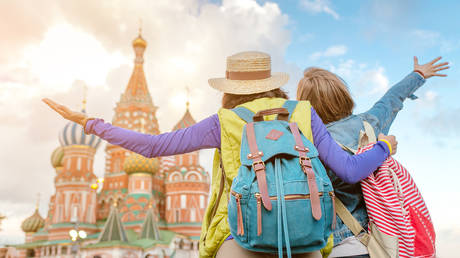 Резкий рост числа туристов из ЕС, запрашивающих российские визы — МИД РФ