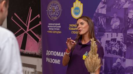 Глухие украинцы стремятся «дерусифицировать» язык жестов