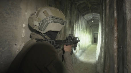Израиль затопляет туннели Хамаса