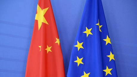 Китай преуменьшает риск «торговой войны» ЕС