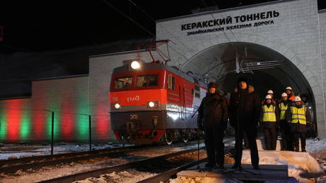 Путин открыл самый длинный Транссибирский туннель