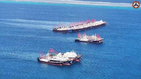 Союзник США предупреждает о «рое» китайских кораблей