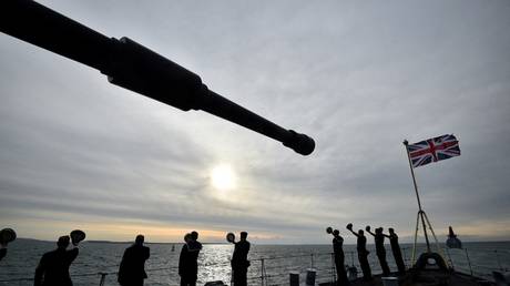 Великобритания предоставит Украине военно-морские корабли