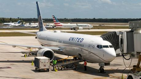Американский авиаперевозчик обнаружил незакрепленные болты на приземлившихся Boeing 737