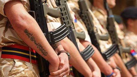 Британские военные отменяют запрет на татуировки
