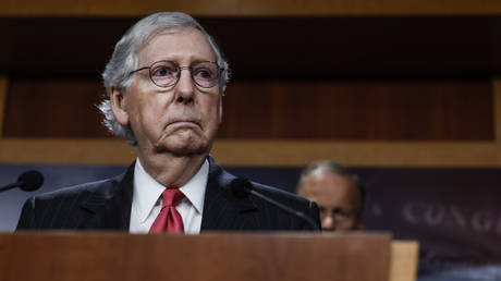 Лидер республиканцев в Сенате США заявил, что уйдет в отставку