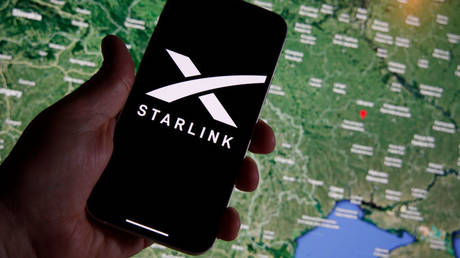 Маск отрицает предоставление Starlink России