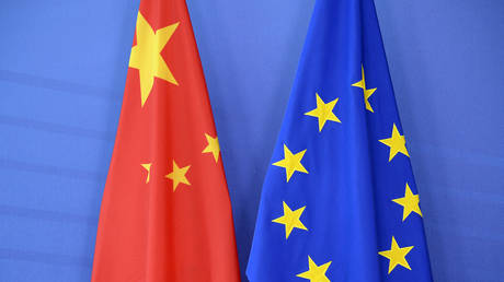 Пекин раскритиковал план ЕС подвергнуть китайские фирмы санкциям против России