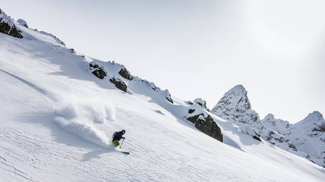 Швейцарский отель запрещает евреям кататься на лыжах