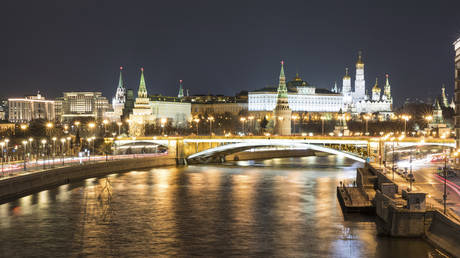 Япония расширяет санкции против России