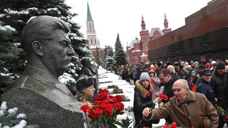Российские коммунисты призывают расследовать причастность Запада к смерти Сталина