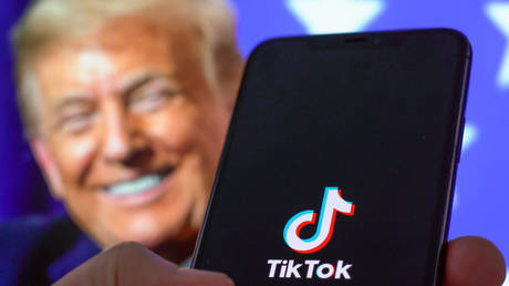 Трамп комментирует, почему он не запретил TikTok