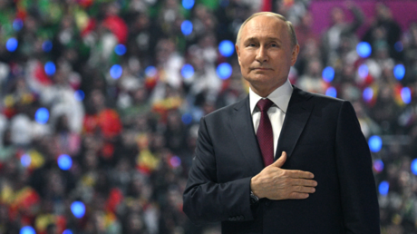 «Вся Россия теперь ваш друг», — сказал Путин участникам Всемирного фестиваля молодёжи
