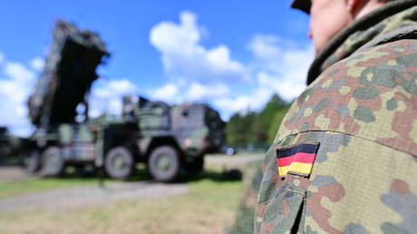Германия призывает больше «патриотов» для Украины