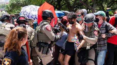 Пропалестинские протестующие арестованы в Техасском университет