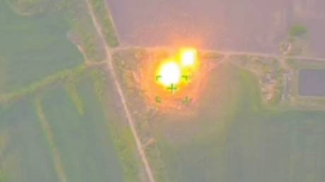 СМОТРЕТЬ Российские ракеты нанесли удар по украинской авиабазе