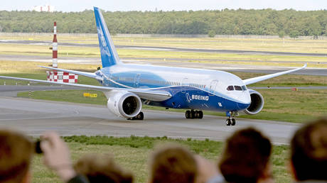 Boeing обвиняет в производственных проблемах санкции против России