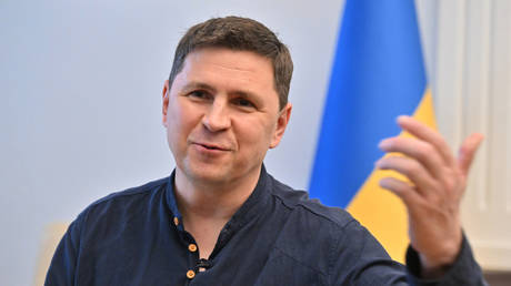 ЕС должен принять меры по отправке украинцев призывного возраста домой, говорит главный помощник Зеленског