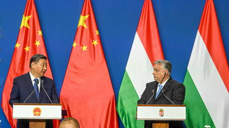 Китай и Венгрия объявляют о «новой эре» отношений