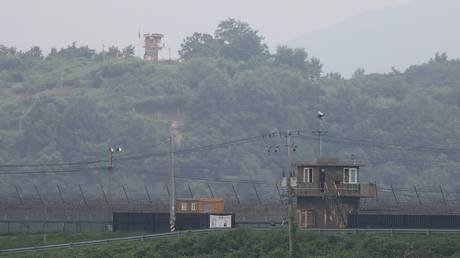 На границе Северной и Южной Кореи прозвучали выстрел