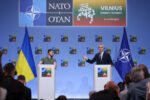 Украина получит предупреждение о том, что она «слишком коррумпирована» для НАТ