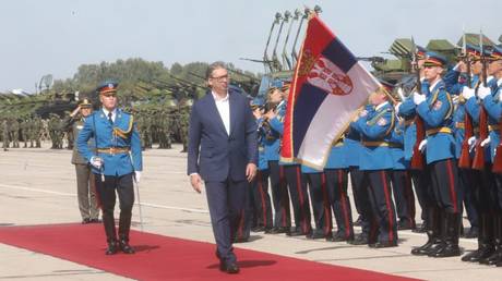 Сербия намерена вернуть воинскую повинность