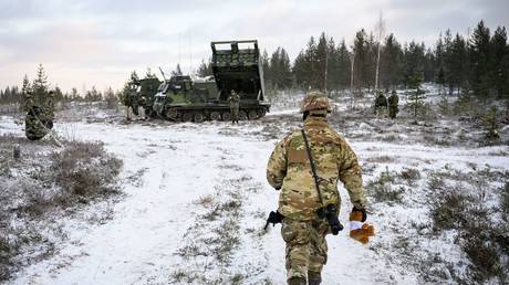 НАТО начинает крупные военные учения вблизи российской границы