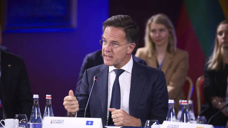 Босс НАТО требует значительного увеличения военных расходов