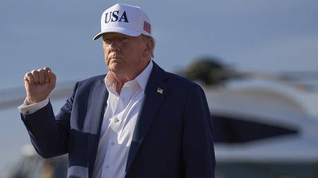 Трамп угрожает странам БРИКС новыми пошлинами и объявляет «американский протекционизм»