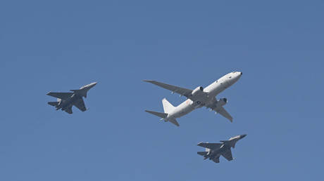 Индия опровергает сообщения о приостановке военных закупок у США: торговые санкции или недоразумение?