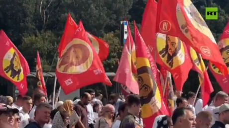 Возрождение вековой традиции: Тысячи верующих прошли крестным ходом по Москве