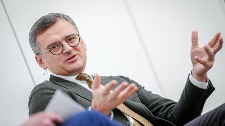 Кулеба: Побег из Украины как «ночной вор» и обвинения в адрес Зеленского