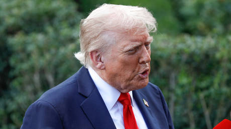 Трамп обвинил Джорджа Сороса в финансировании беспорядков и потребовал расследования по закону RICO