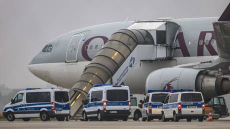 Germany working on deal to deport Afghans – Bild — RT World News