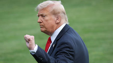 Эскалация конфликта: США угрожают Венесуэле военным ударом из-за наркотрафика