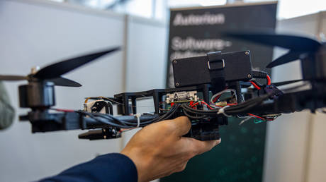 Киев получит 33 тысячи ИИ-дронов: Пентагон раскрыл детали беспрецедентного контракта