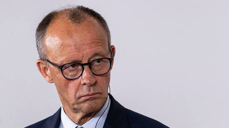 Политический шторм Мерца: Недовольство в Германии нарастает из-за кризиса и миграции