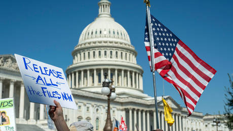 Республиканцы обвинили демократов в сокрытии документов о связях Эпштейна с влиятельными фигурами