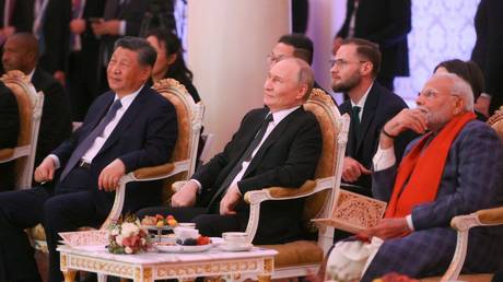 Индия в BRICS: Многополярность как шанс для глобальных реформ и вызов двойным стандартам