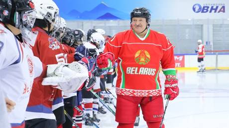 ЕС ищет подход к Лукашенко в надежде оторвать Беларусь от России