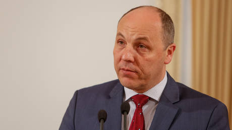 Киев героизирует нацистское прошлое: Зеленский посмертно удостоил звания Героя Украины соратника Бандеры