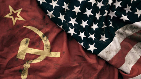 Путин предрек Западу судьбу СССР за навязывание своих ценностей