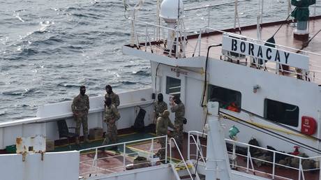 Франция отпустила задержанный танкер: история с «пиратством», дронами и теневым флотом на фоне войны санкций