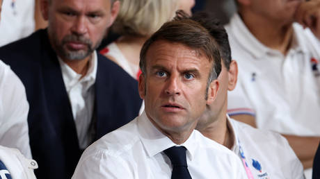 Французский премьер-рекордсмен: Кабинет Ле Корню просуществовал 14 часов