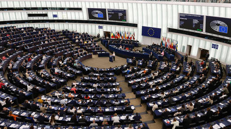 Раздел добычи: в ЕС разгорается спор о том, чье ВПК получит миллиарды от замороженных российских активов