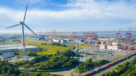 Китай обошел США в качестве ведущего торгового партнера Германии