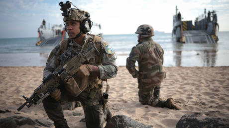 Франция готова к развертыванию войск на Украине: Москва предостерегает от эскалации