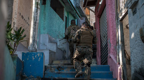 Кровавая бойня в Рио: полицейский рейд унес жизни более 60 человек